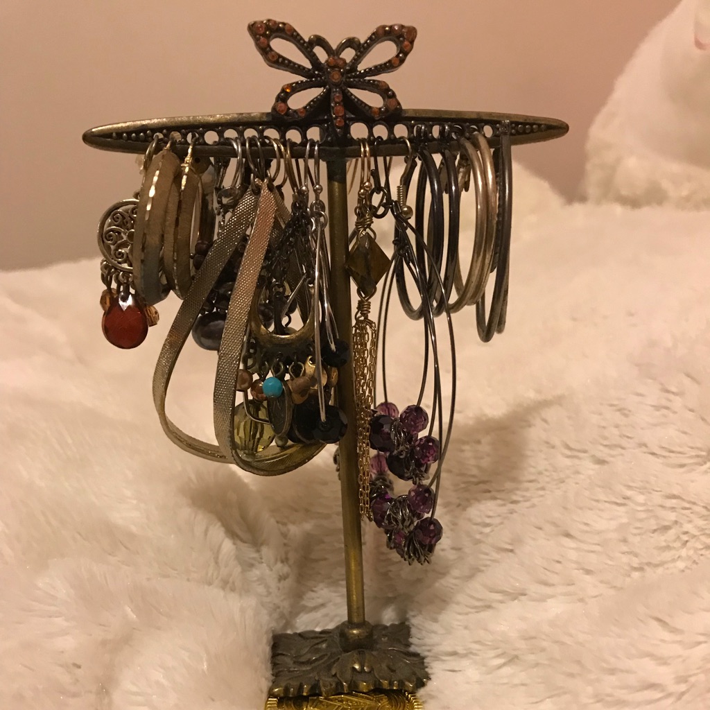 Earrings 12 Pairs.